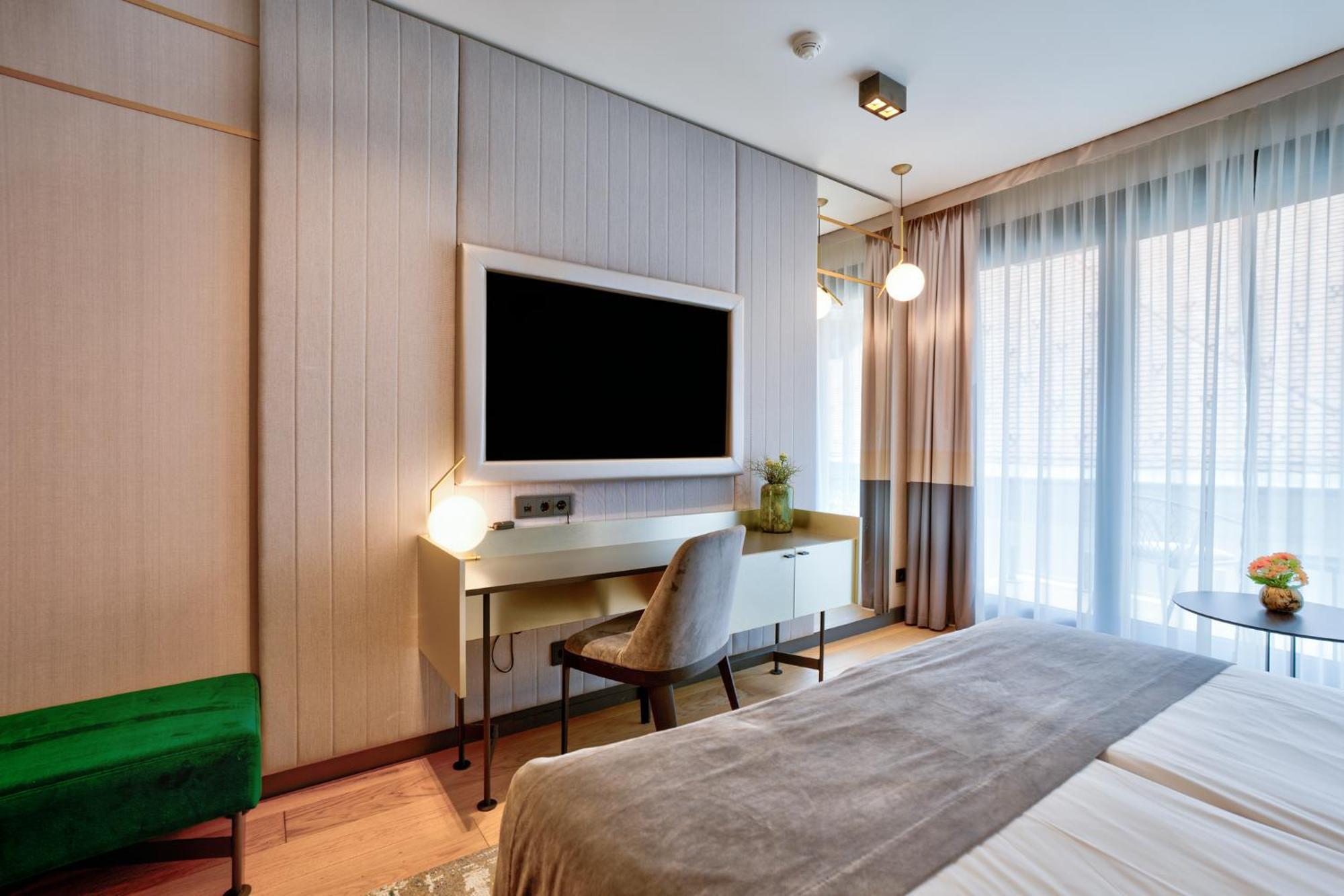 Emerald Downtown Luxury Suites By Continental Group Budapest Exterior foto