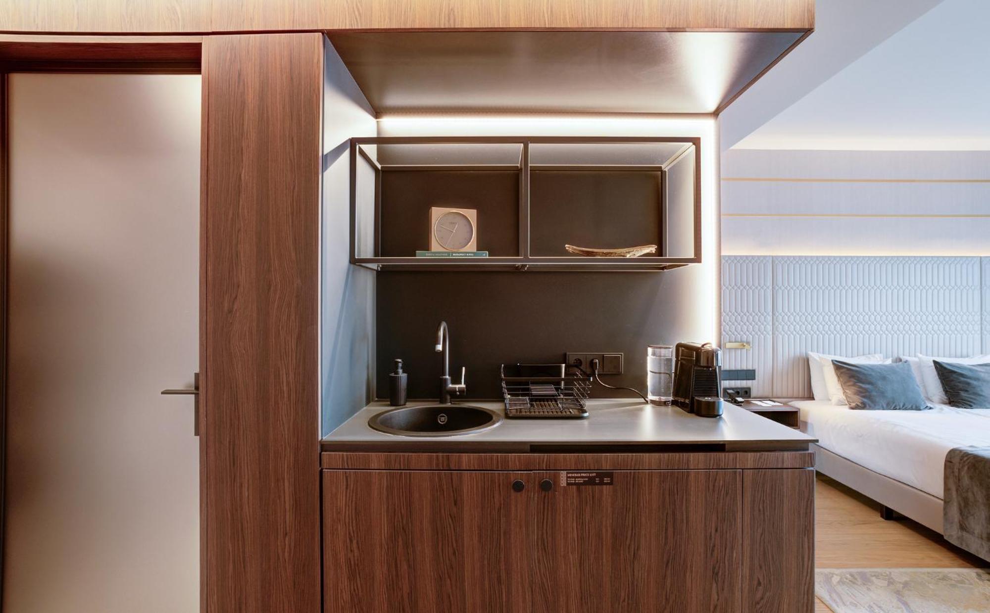 Emerald Downtown Luxury Suites By Continental Group Budapest Exterior foto